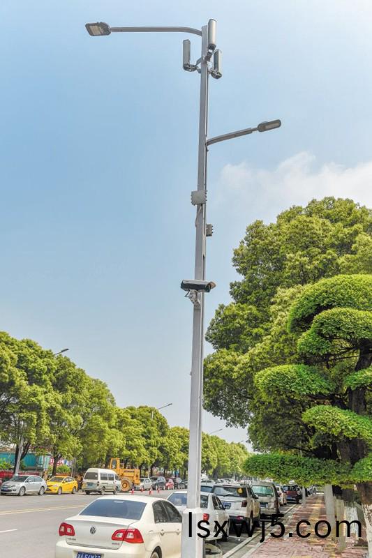 湖南首(shou)條“智慧炤明路”亮相長沙隆平高科技園